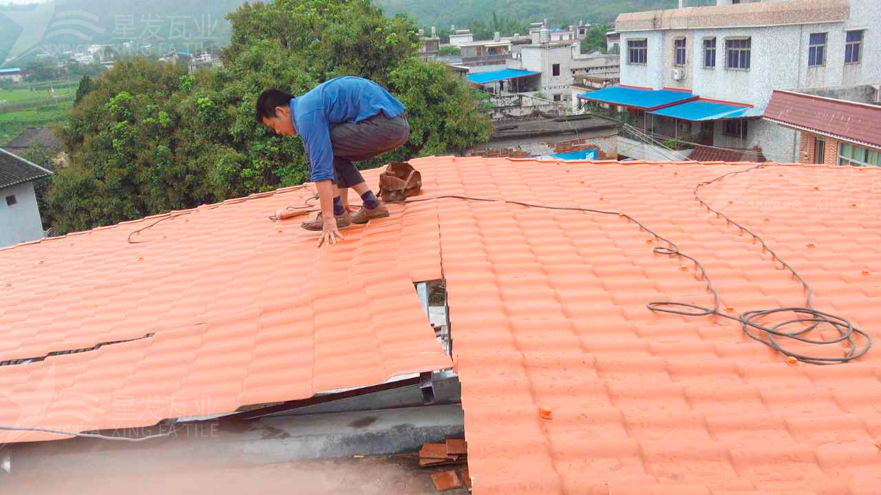 益阳屋顶铺设安装合成树脂瓦时，牢牢记住这3点，就不怕屋顶出问题！