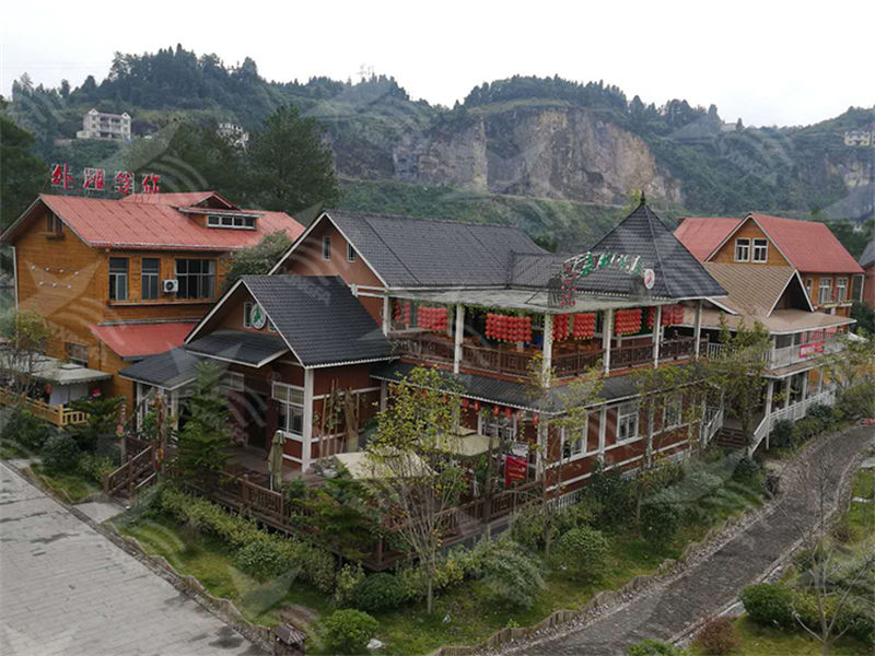 选择益阳合成树脂瓦，为南方屋顶雨季防水护航